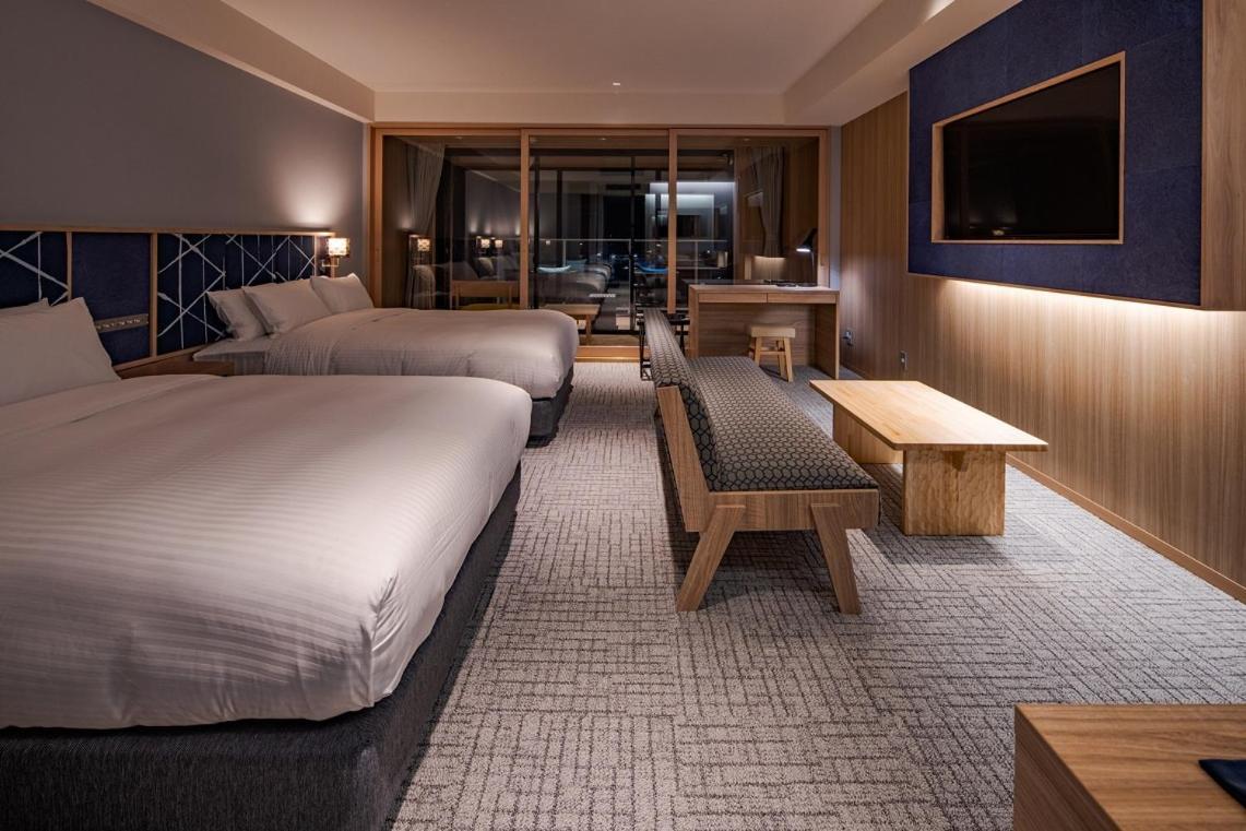 Uno Hotel 4*